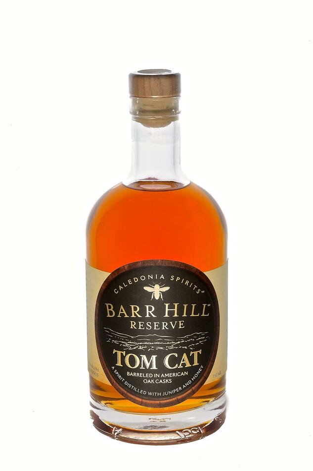 Barr Hill "Tom Cat" Gin 0,75 Ltr ❤ Kæmpe udvalg i BARRHILL ❤ Billig fragt og hurtig levering 2 - 5 hverdage - Varenummer: BAR-16039 / Ean: på lager - Udsalg på Drikkevarer Spiritus Gin Spar op til 62% - Over 857 kendte brands på udsalg