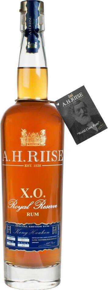 A.H. RiiXo Royal Reserve "Kong Haakon" Fl 70 ❤ Kæmpe udvalg i AHRII❤ Billig fragt og hurtig levering 2 - 5 hverdage - Varenummer: BAR-15981 / Ean: '5712421011408 på lager - Udsalg på Drikkevarer Spiritus Rom Spar op til 66% - Over 434 design mærker på udsalg