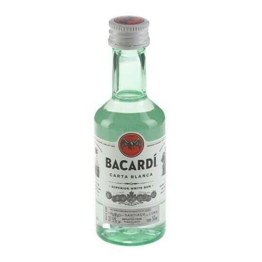 Bacardi Superior Carta Blanca 5cl ❤ Kæmpe udvalg i BACARDI ❤ Billig fragt og hurtig levering 2 - 5 hverdage - Varenummer: BAR-10726 / Ean: &