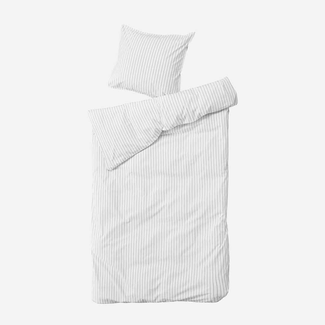 Produktbillede af By Nord Sengesæt Dagny 140 x 220 cm NO snow w. coal i premium kvalitet