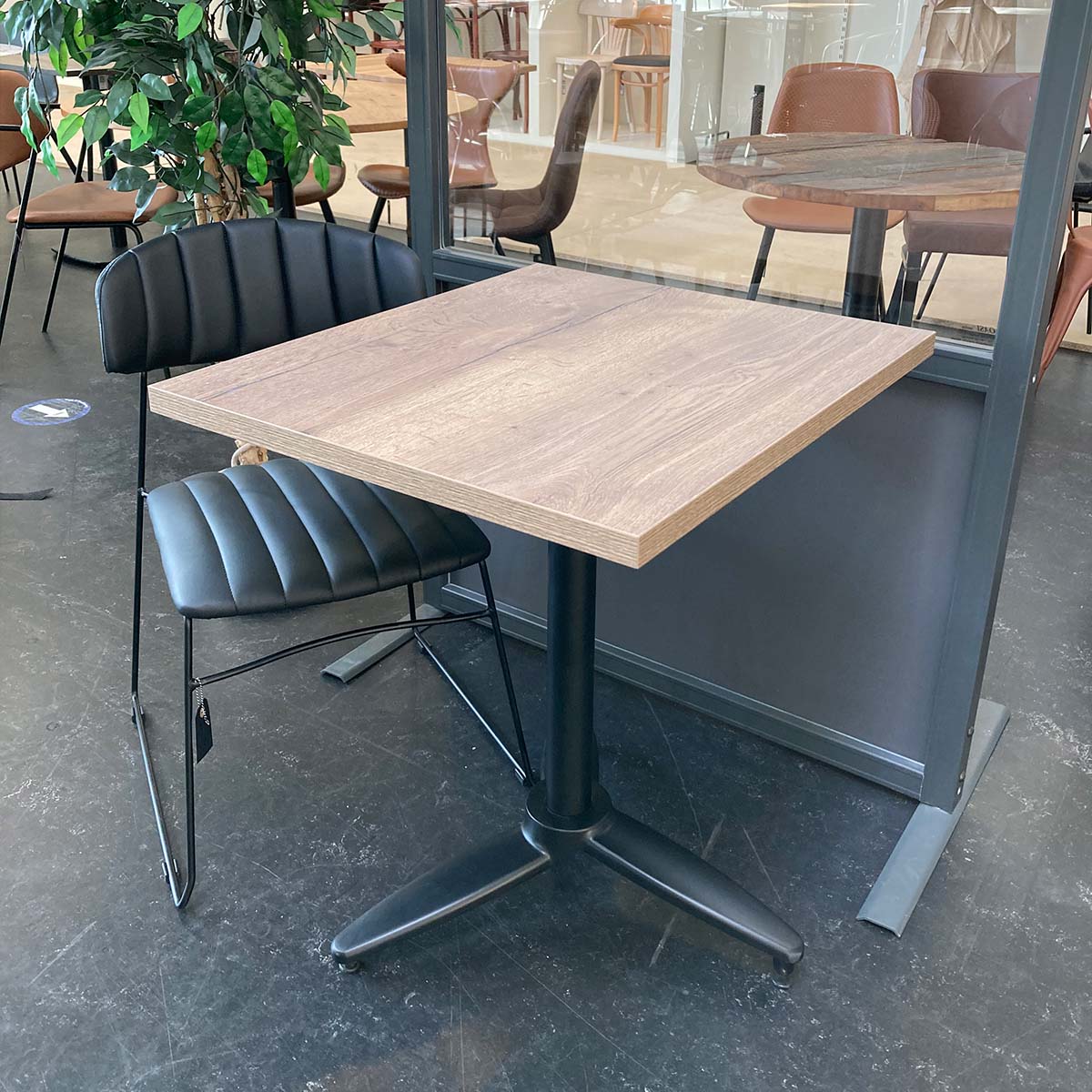 Produktbillede af Indendørs laminat bordplade firkantet tobacco eg 120x70 cm på tilbud