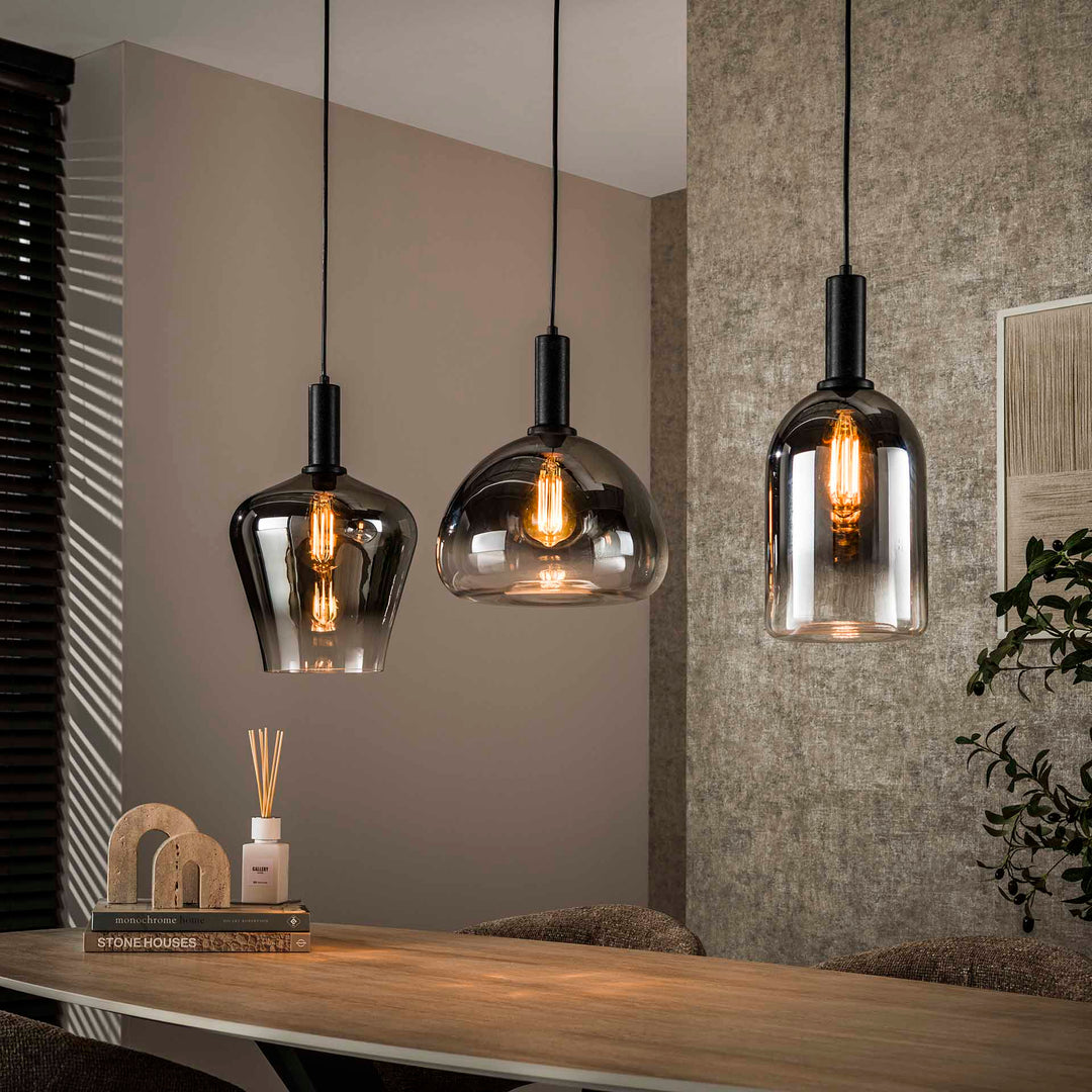 Produktbillede af Lajita Loftlampe med tre forskellige skærm designs i kromfarvet glas Levering med pære(r) på tilbud i høj kvalitet