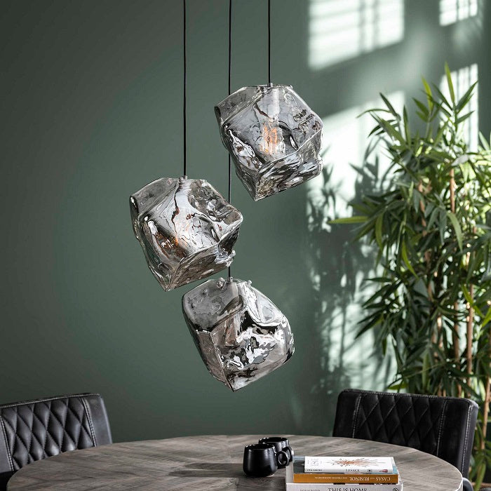 tilbud på Rock loftlampe i forkromet glas med tre lamper. Billigt udsalg! Hurtig levering: 1-2 hverdage. Varenummer: 3NDC-2140-3781. Spar op til 56%.