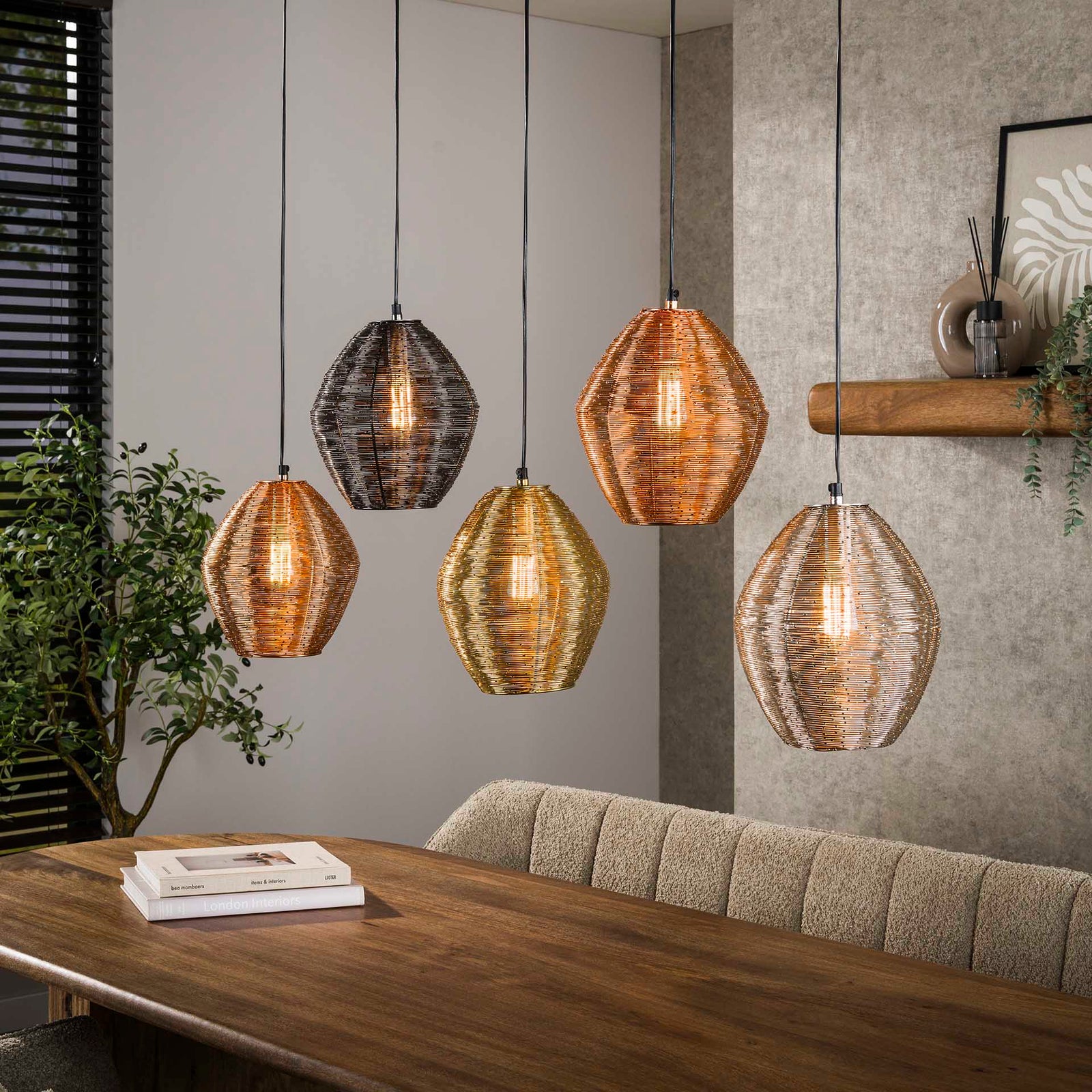Produktbillede af Mix-Match Loftlampe i forskellige metalfarver Levering uden pære på tilbud i høj kvalitet