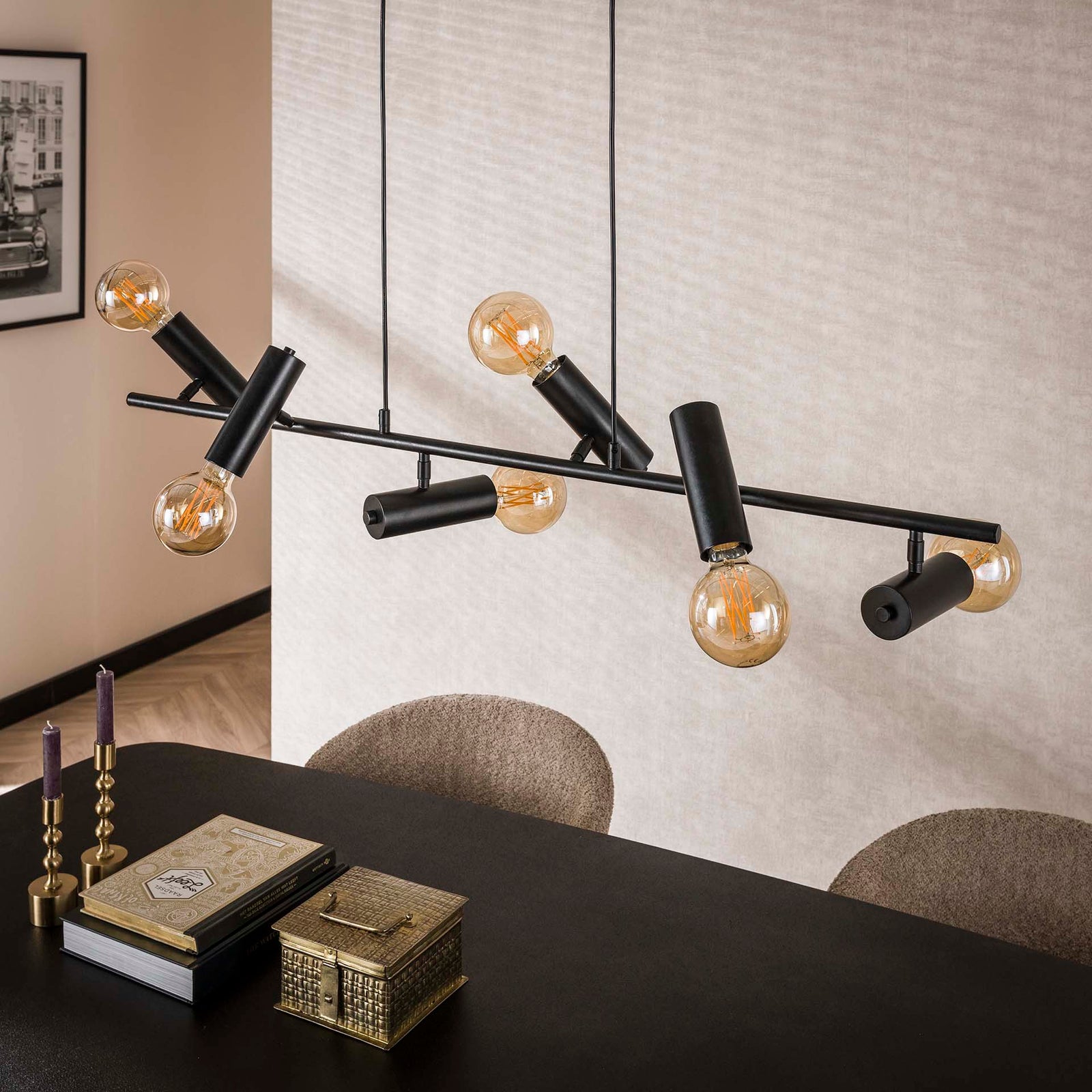 Produktbillede af Ekstras Loftlampe med seks skærme i sort metal Levering med pære(r) på tilbud i høj kvalitet