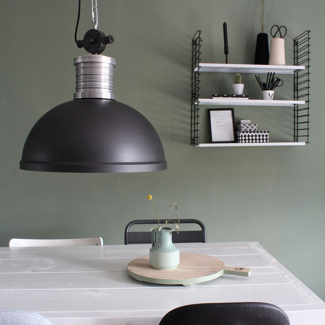 Produktbillede af Brooklyn industriel loftlampe i sort metal på tilbud i høj kvalitet
