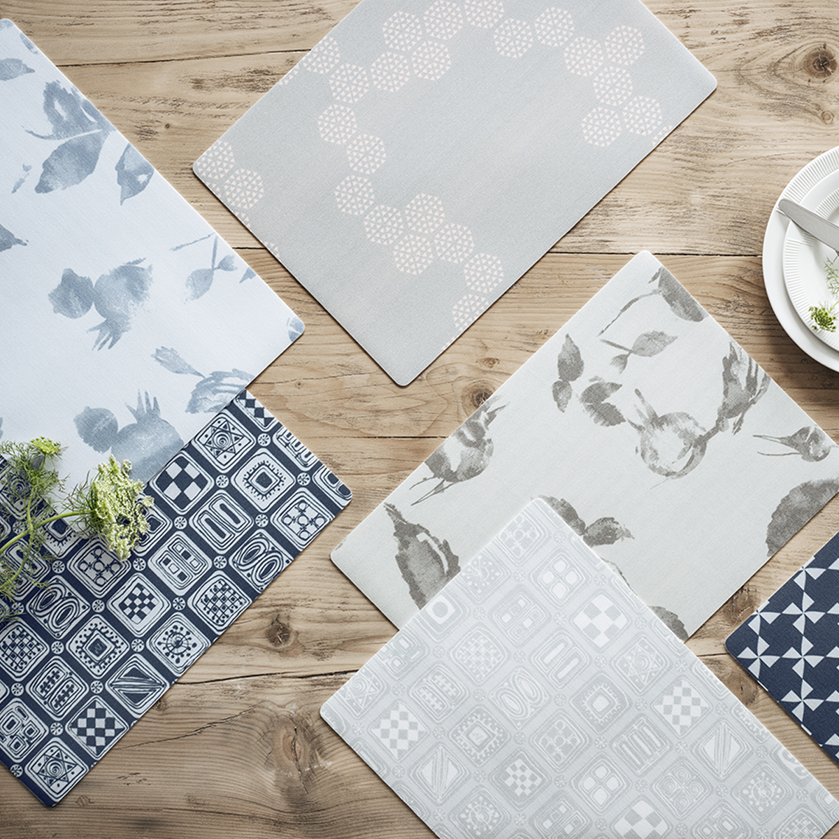 Produktbillede af Juna Pleasantly Dækkeserviet mint 43x30 cm i premium kvalitet