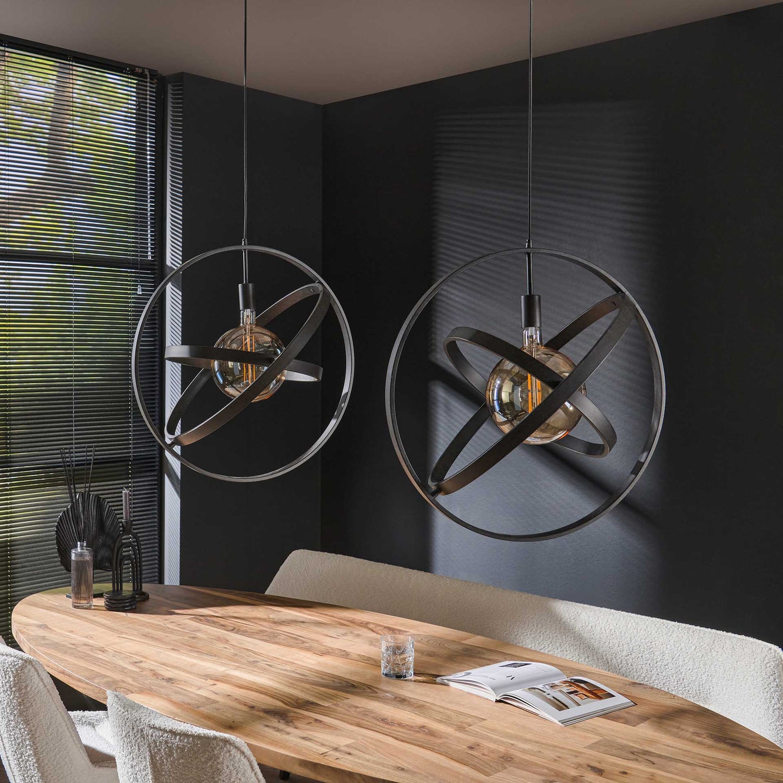 Produktbillede af Universe Loftlampe med to rustikke skærme i metal Levering med pære(r) på tilbud i høj kvalitet