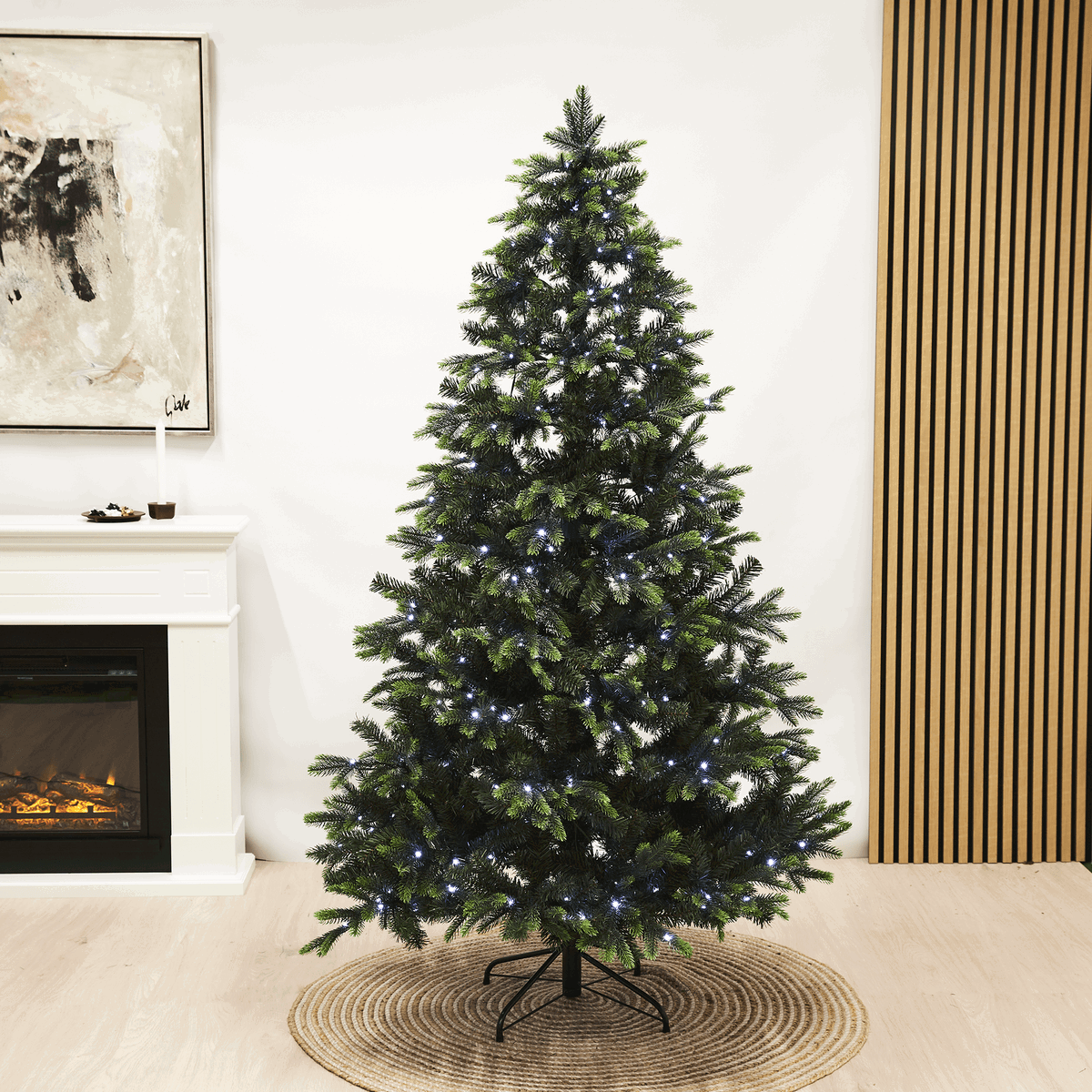 Produktbillede af Kunstigt juletræ med farvede og hvide lys 180 X 124 cm på tilbud i høj kvalitet