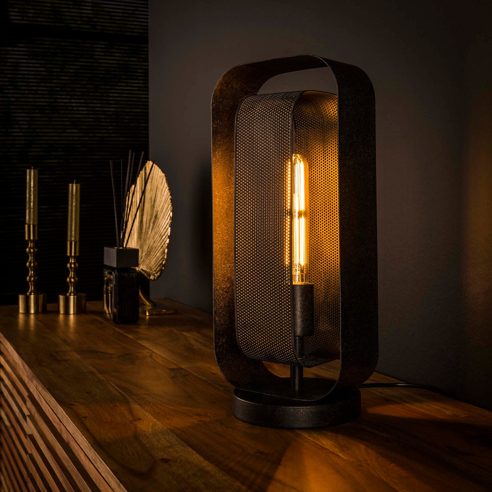 Produktbillede af Doblas Bordlampe i sort metal Levering med pære(r) på tilbud i høj kvalitet