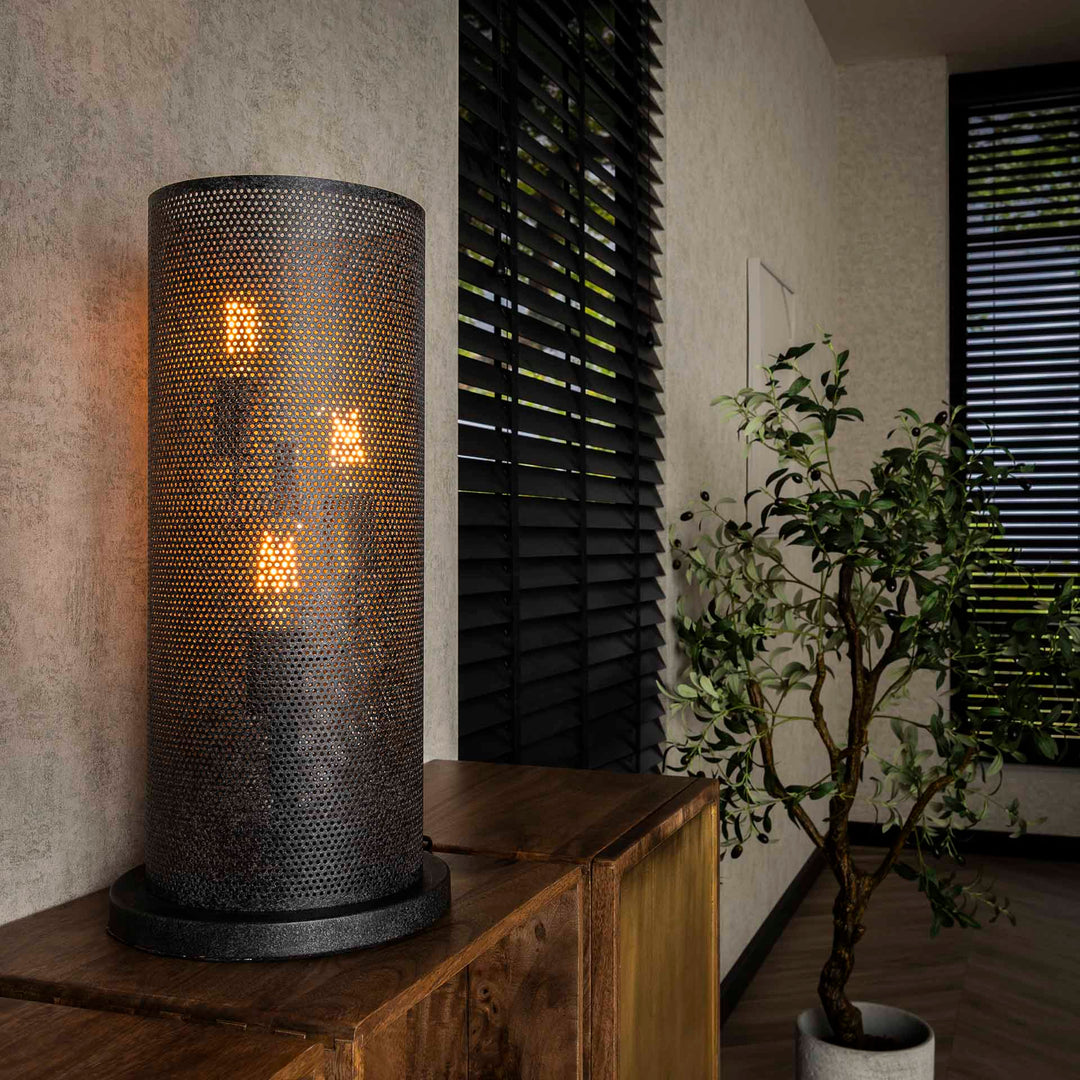 Rollo bordlampe på udsalg! Billig cylinderformet sort lampe i perforeret metal. Stort udvalg, tilbud og hurtig levering. Spar op til 67%!