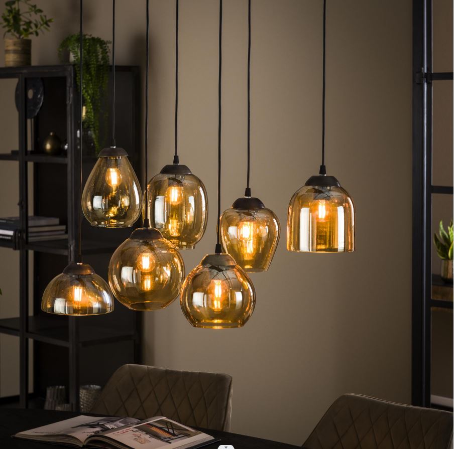 Produktbillede af Sunshine Loftlampe med syv forskellige skærme i ravfarvet glas på tilbud i høj kvalitet