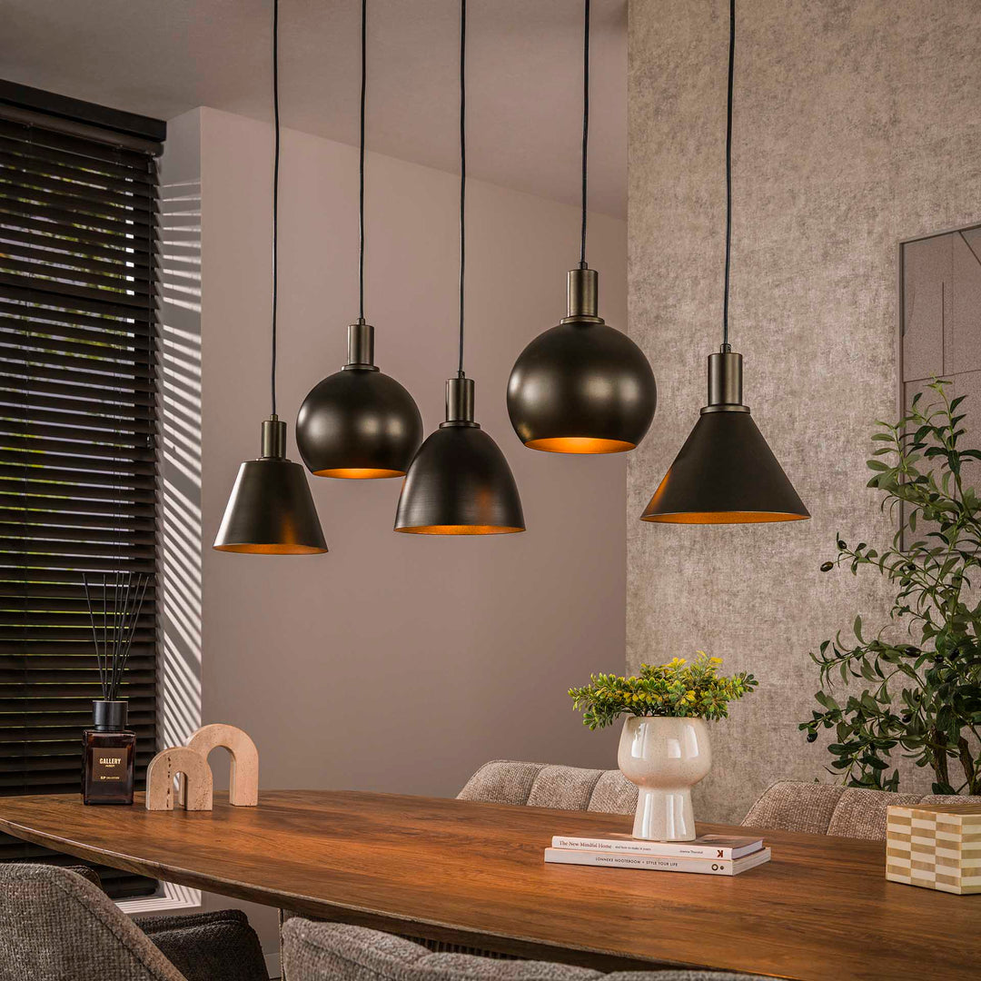 Produktbillede af Itica Loftlampe med fem forskellig formede lampeskærme i Sienna brun metal Levering uden pære på tilbud i høj kvalitet
