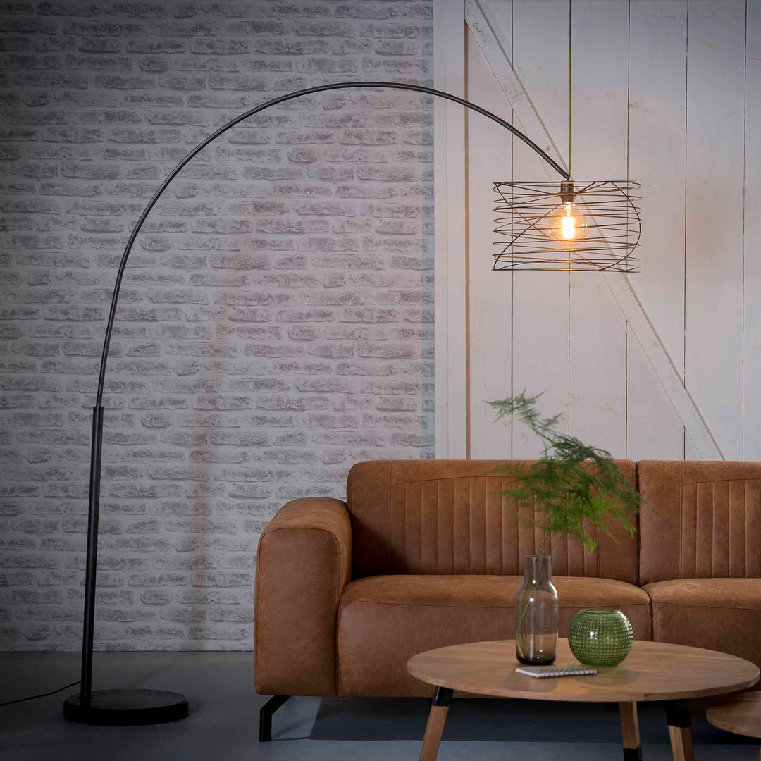 Produktbillede af Spirilla Spændende buet gulvlampe med spiralformet skærm Levering med pære(r) på tilbud i høj kvalitet