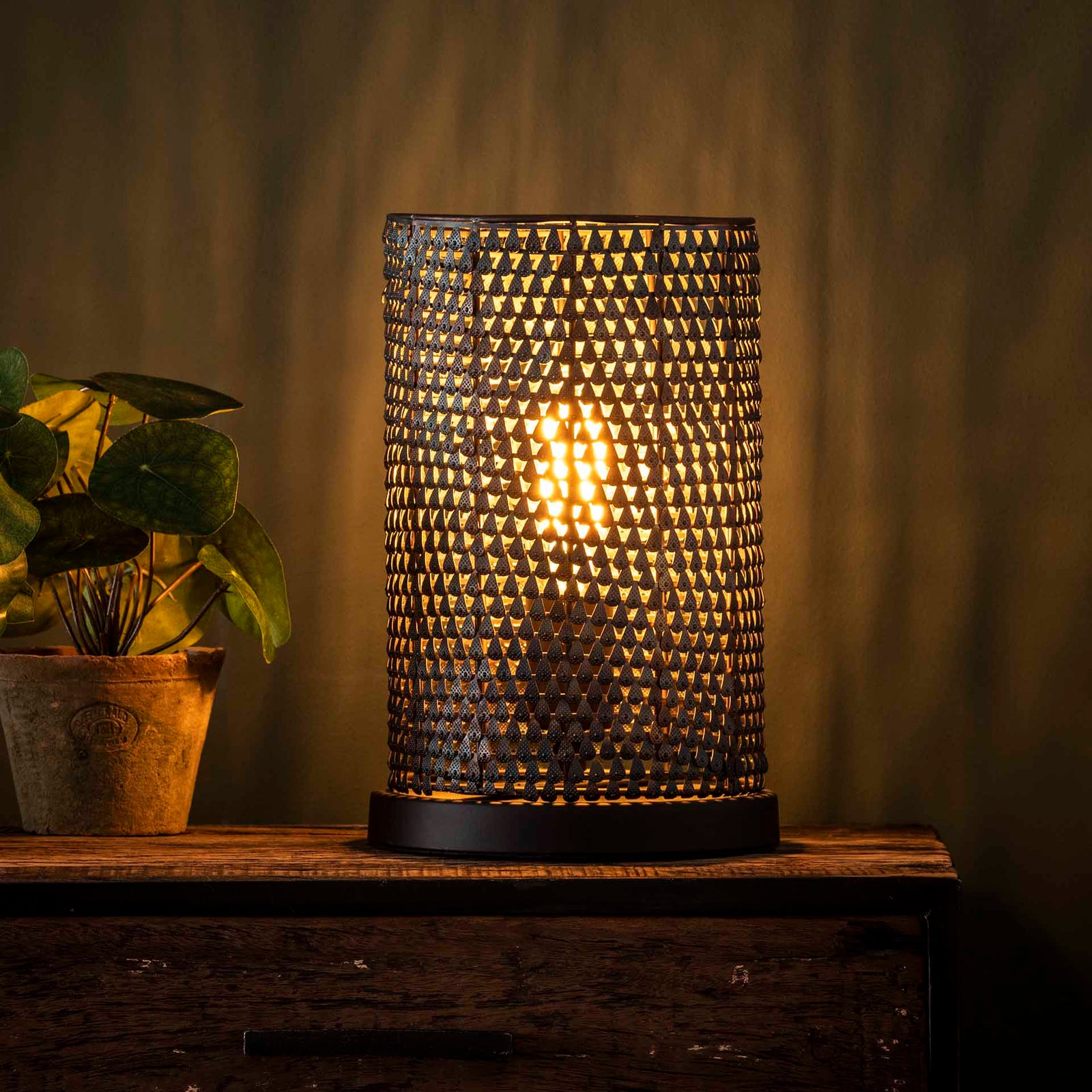Produktbillede af Armor Håndlavet bordlampe Levering uden pære på tilbud i høj kvalitet