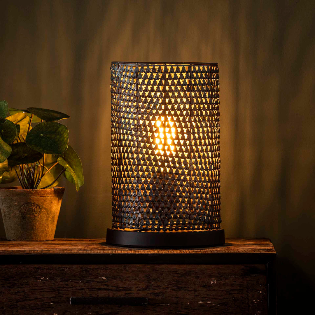 Produktbillede af Armor Håndlavet bordlampe Levering med pære(r) på tilbud i høj kvalitet