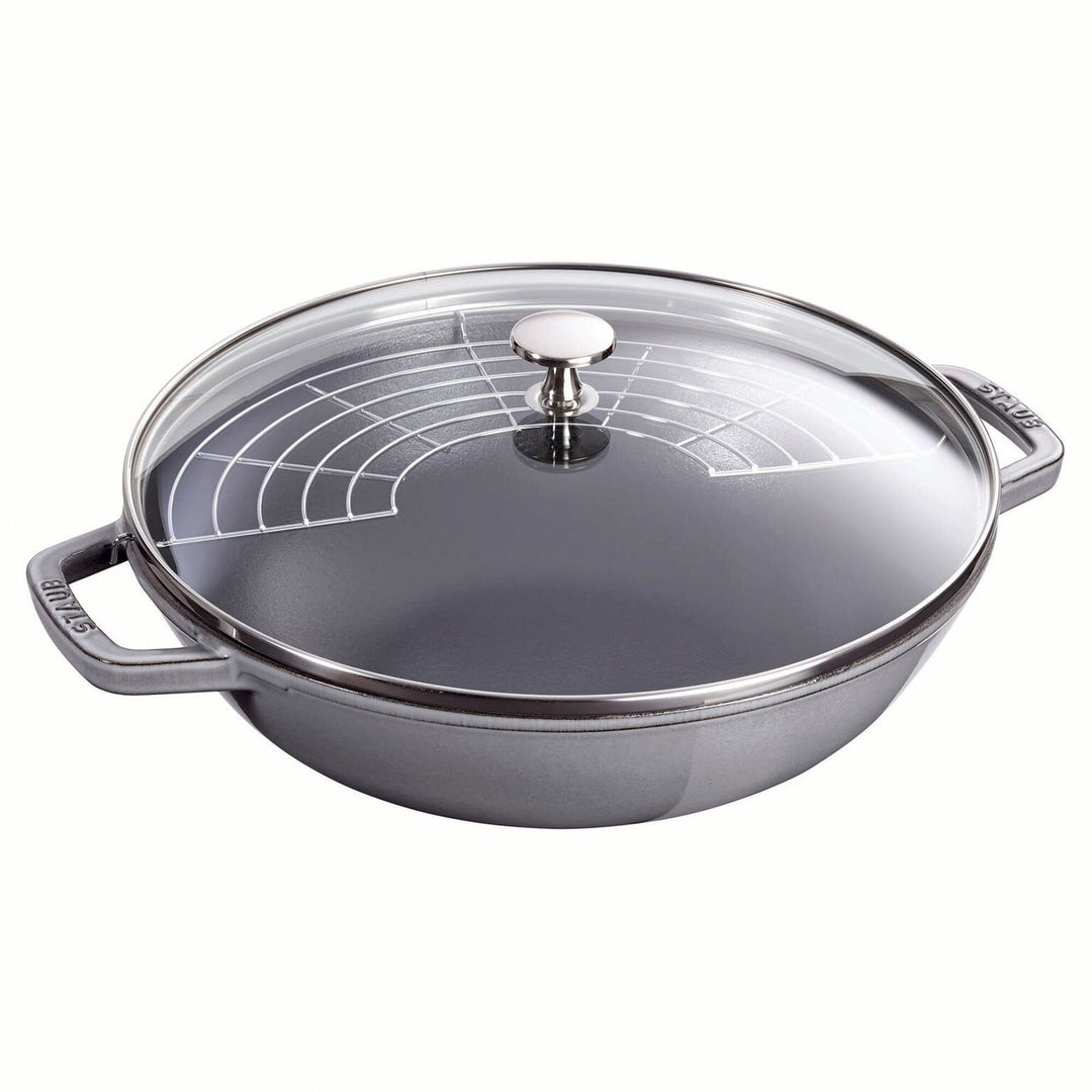 Staub wok i grå, 30 cm, med glaslåg