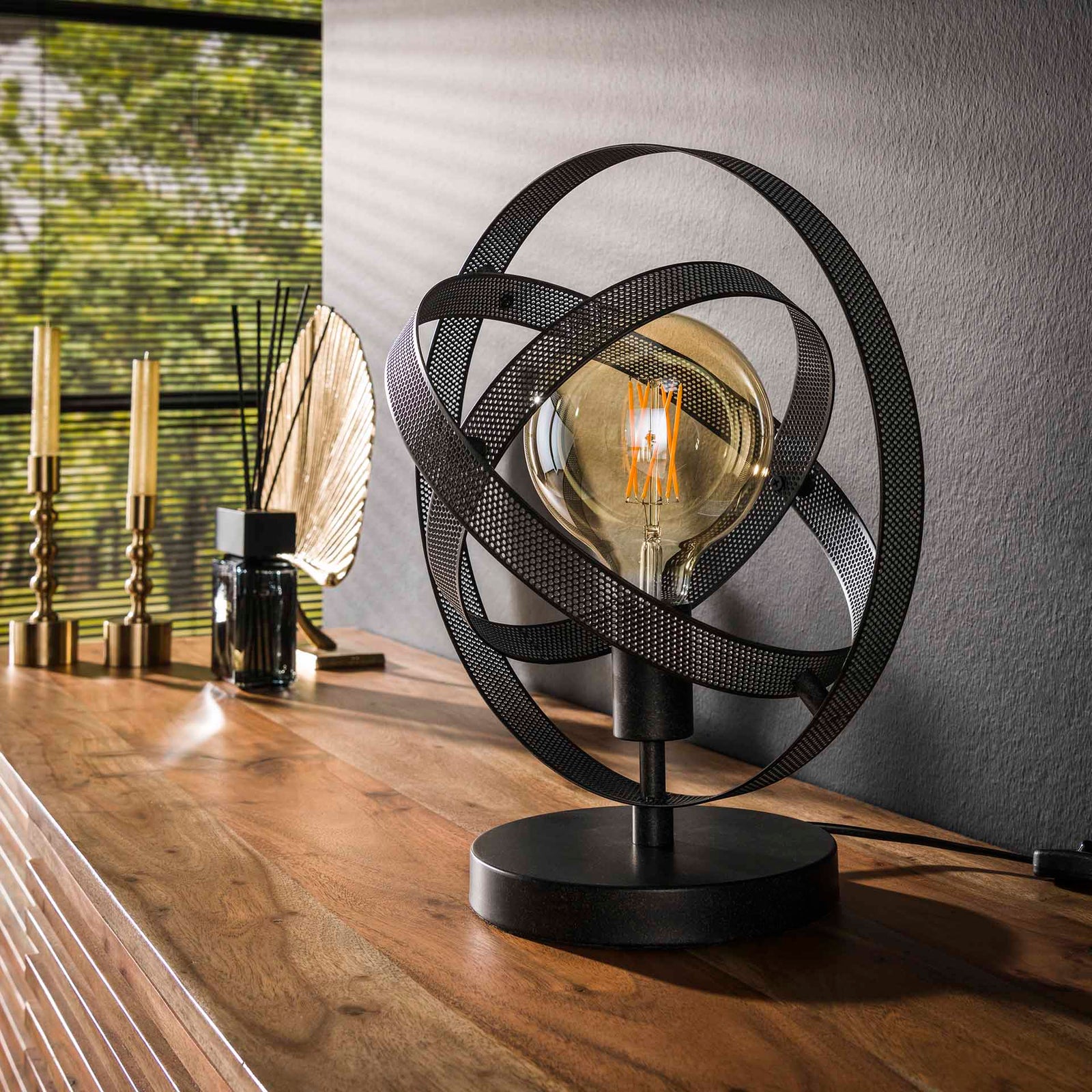 Produktbillede af Sanz Bordlampe i hullet artic sort metal Levering med pære(r) på tilbud i høj kvalitet
