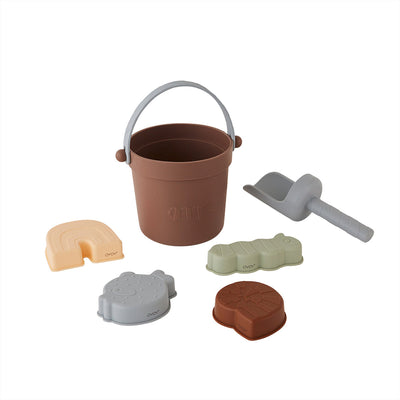 OYOY Mini - Leo Strandsæt - Choko ❤ Stort online udvalg i OYOY MINI ❤ Billig fragt og hurtig levering 2 - 5 hverdage ❤ Varenummer: BGH-46707831079242 / Ean: '5712195035150 på lager - Udsalg på Alle produkter Spar op til 57% - Over 424 kendte brands på udsalg