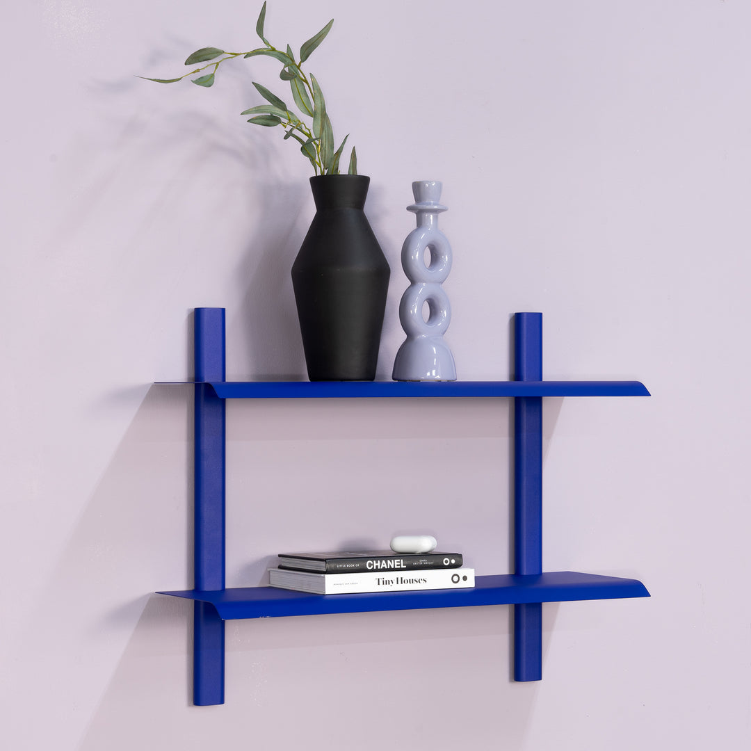 Produktbillede af Repisa Dobbelt væghylde i metal 5 farver bredde 60 cm. Koboltblå metal på tilbud i høj kvalitet