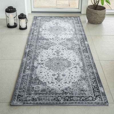 tilbud på Arona løber i sort-hvid polyester, 80 x 200 cm. Billigt udsalg! Hurtig levering: 1-2 hverdage. Varenummer: 3NDC-4667.