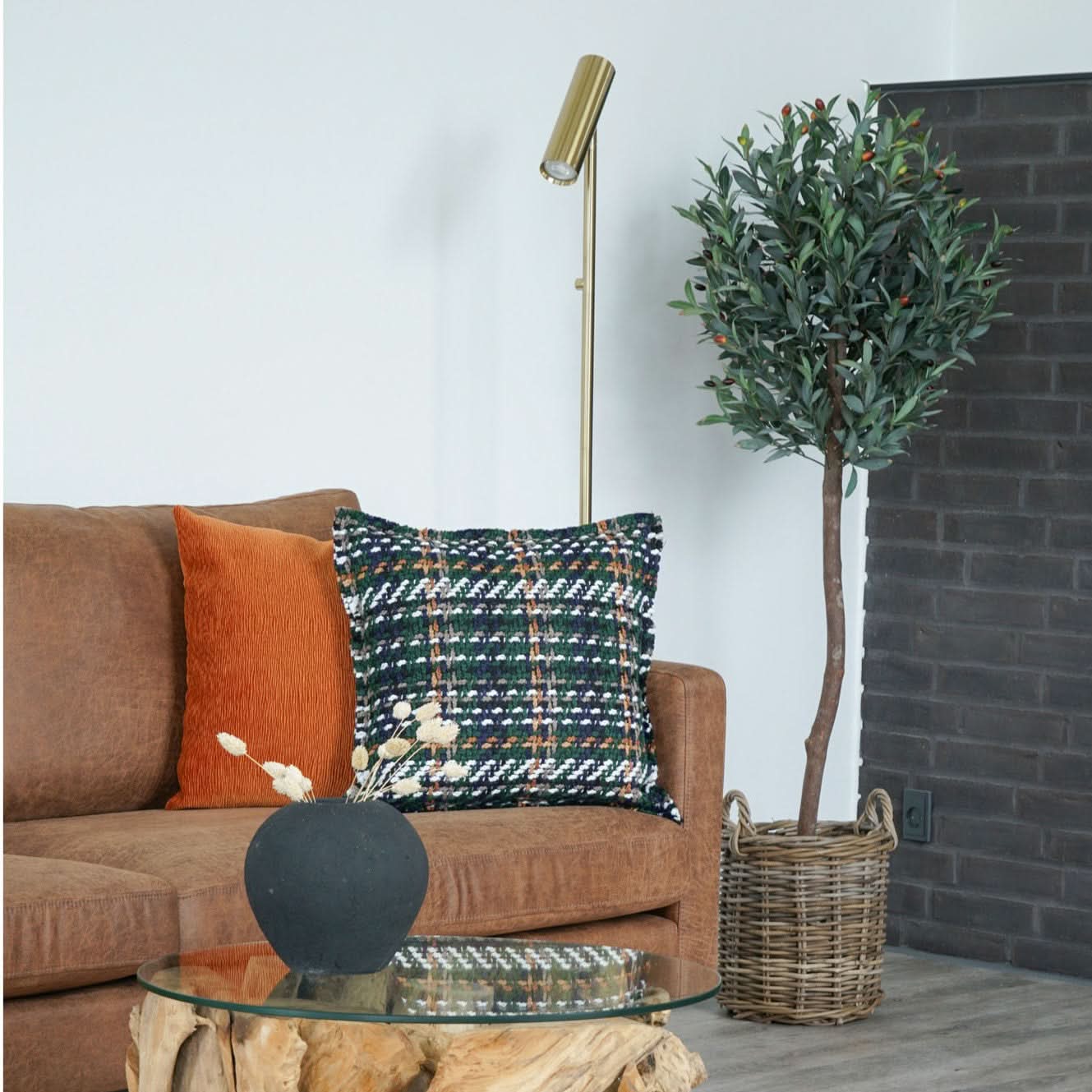 tilbud på Oliventræ - Kunstig plante, 150 cm. Billigt udsalg! Hurtig levering: 1-2 hverdage. Varenummer: 3NDC-4594. Spar op til 59%.