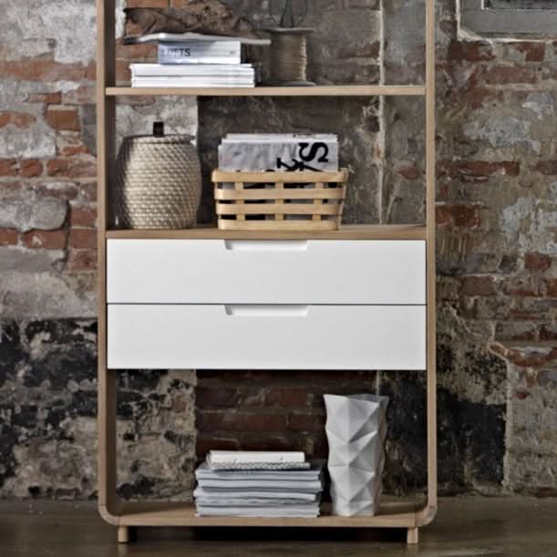 Actas reol i olieret eg og hvidmalet mdf på tilbud! Billigt udsalg online med hurtig levering. Spar op til 65% på reoler og skabe.