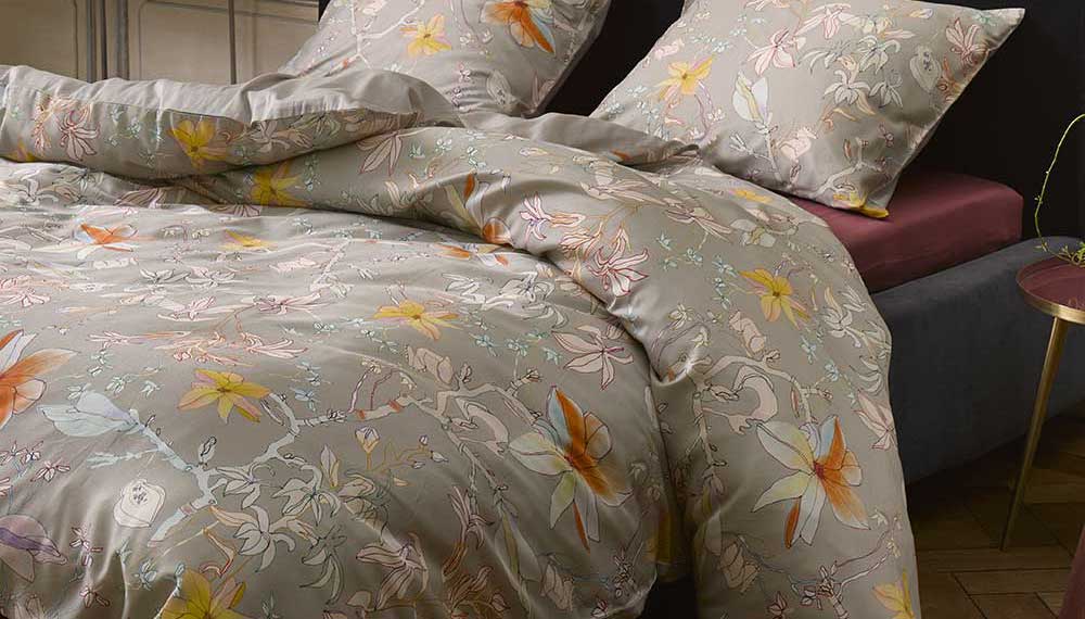 Produktbillede af Essenza sengetøj Brohna Beige 140 x 220 + 60 x 63 på tilbud i høj kvalitet