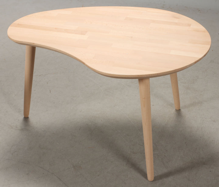 Produktbillede af CT 10 Sofabord i massiv bøg med paletform og størrelse 89 x 66 cm. Højde 50 cm Lakeret på tilbud i høj kvalitet