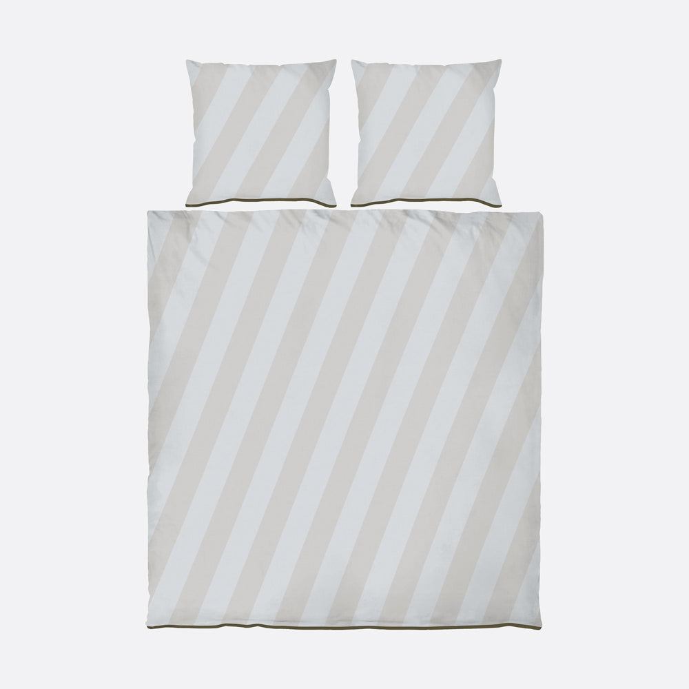 Produktbillede af DIAGONAL Sengetøj Lys grå 200x220 cm på tilbud i høj kvalitet