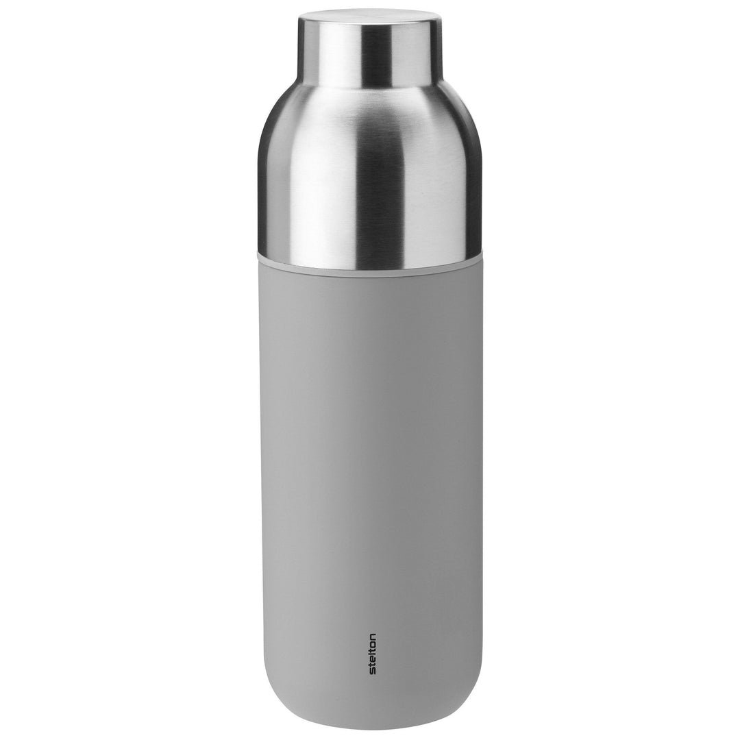 Stelton Stelton Keep Warm termoflaske 0,75 liter, lysegrå ❤ vinkelbillede (Termokande)