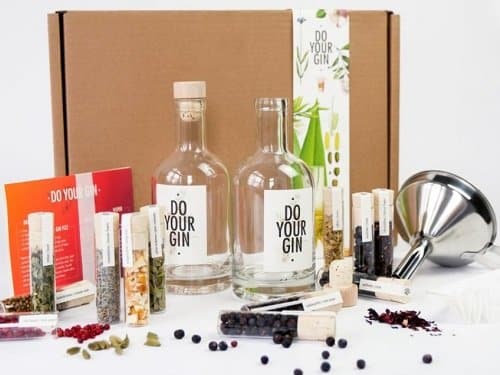 Do Your Own Gin Gaveæske - Lav Din Egen Gin ❤ Kæmpe udvalg i Rbdrinks ❤ Billig fragt og hurtig levering 2 - 5 hverdage - Varenummer: BAR-623133 / Ean: '4260680270476 på lager - Udsalg på Drikkevarer Spiritus Gin Spar op til 59% - Over 454 design brands på udsalg