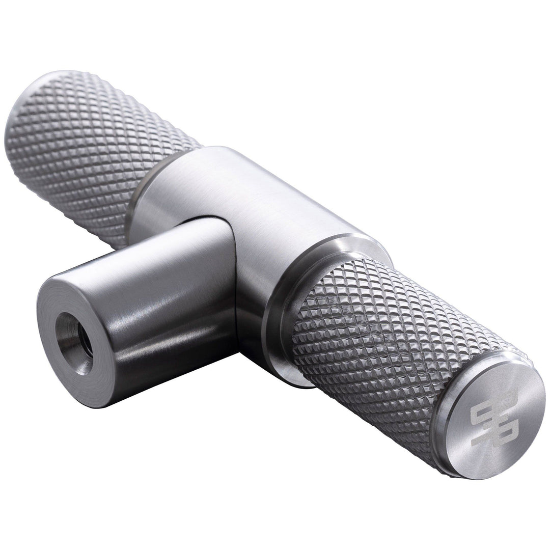 Staub Staub Buster+Punch knop til gryde, stål – billede i brug (Gryder)