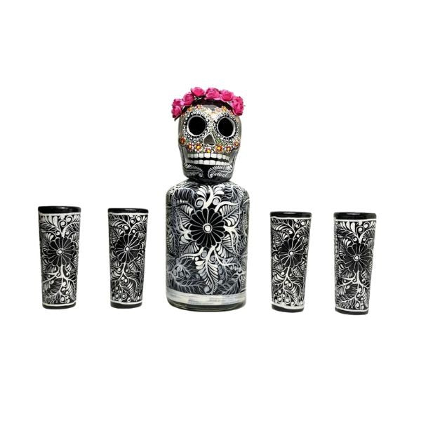 Mexskeletons Decanter & 4 Shot Glas Sort M. Haku Lei ✔ Kæmpe udvalg i Flavour Blaster ✔ Billig fragt og hurtig levering 2 - 5 hverdage - Varenummer: BAR-675909 / Ean: på lager - Udsalg på Spar op til 67% - Over 785 kendte brands på udsalg