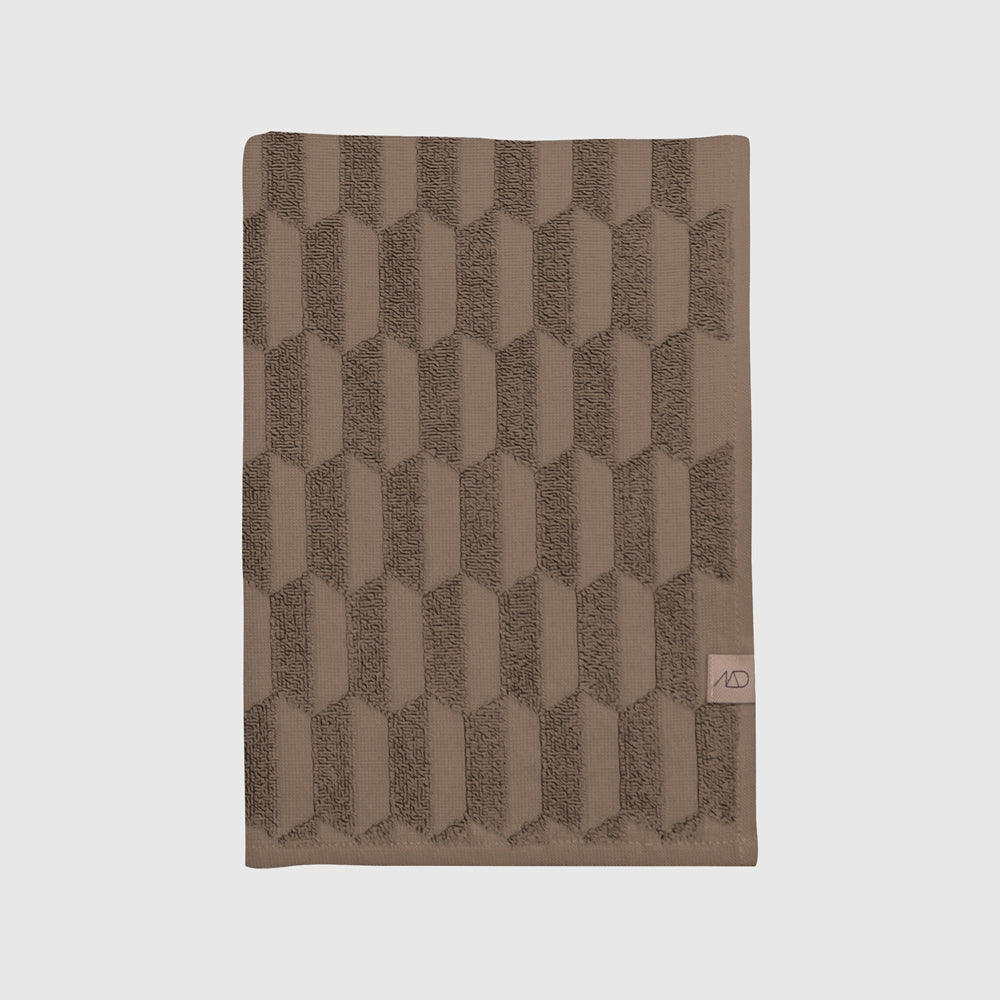 Produktbillede af GEO Håndklæde Lysebrun 70x133 cm på tilbud i høj kvalitet