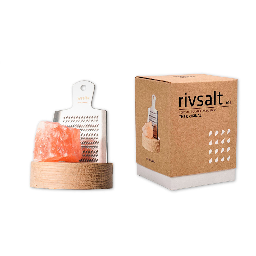 Rivsalt Rivsalt Original sæt med rivejern, saltsten og bordstativ i eg ❤ detaljebillede (Krydderier)