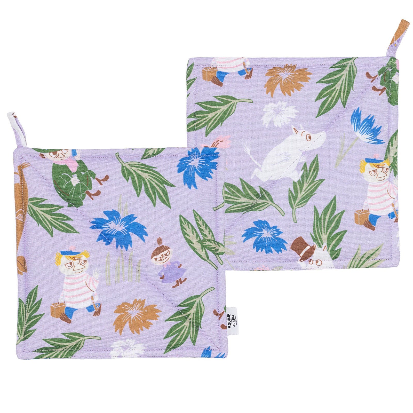 Arabia Arabia Mumin grydelapper, lilla, 2 stk. – billede i brug (Moomin)