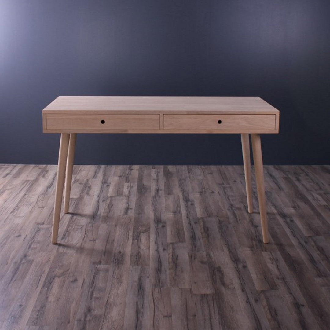 Produktbillede af Chicago Skrivebord med 2 skuffer eg 130 x 70 cm Olieret på tilbud i høj kvalitet