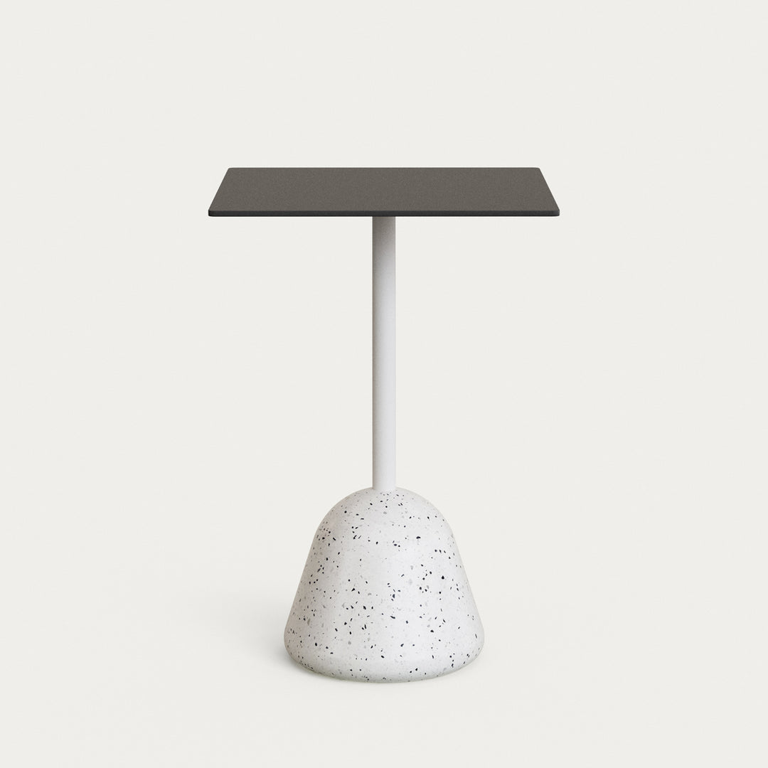 KAVE HOME Tiaret højt udendørs barbord kvadratisk sort plade og hvid terrazzo 68x68x97