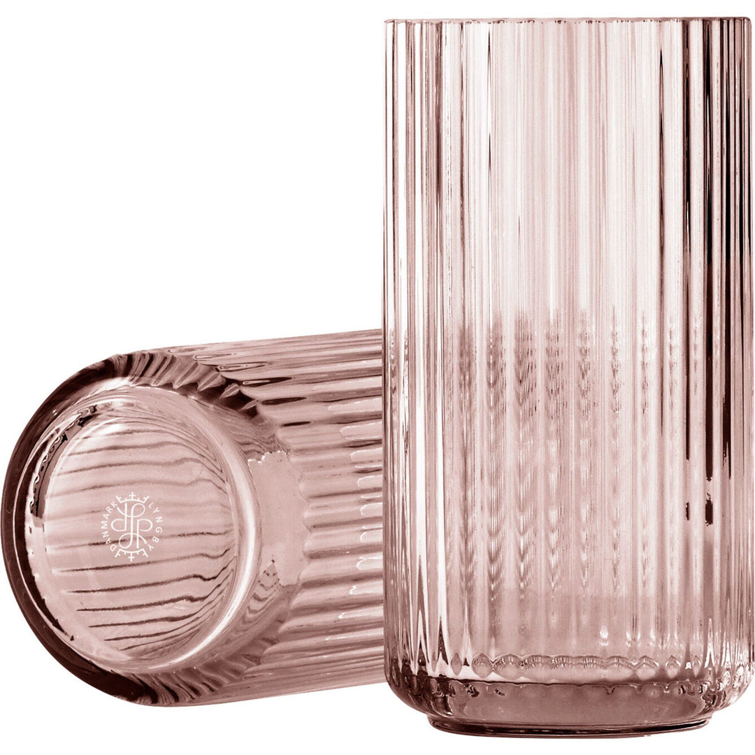 Lyngby porcelæn Lyngby porcelæn Lyngbyvasen 31 cm., glas - burgundy – close-up (Vase)