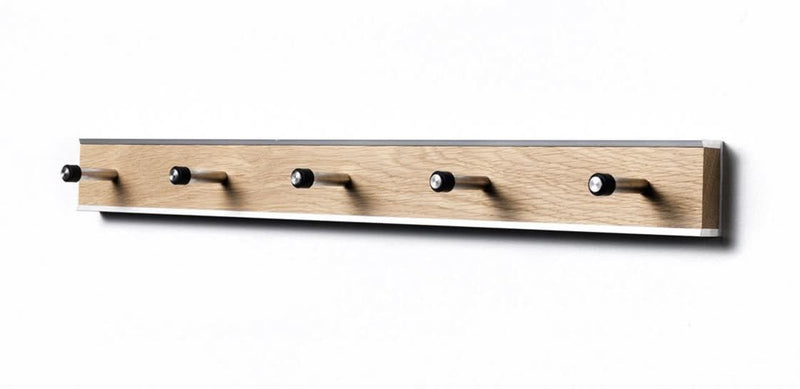 tilbud på KR35 Knagerække, 60 cm, 5 finish. Sæbebehandlet eg & stål. Billig fragt & hurtig levering. Udsalg på Entre > Knagerækker. Spar op til 61%.