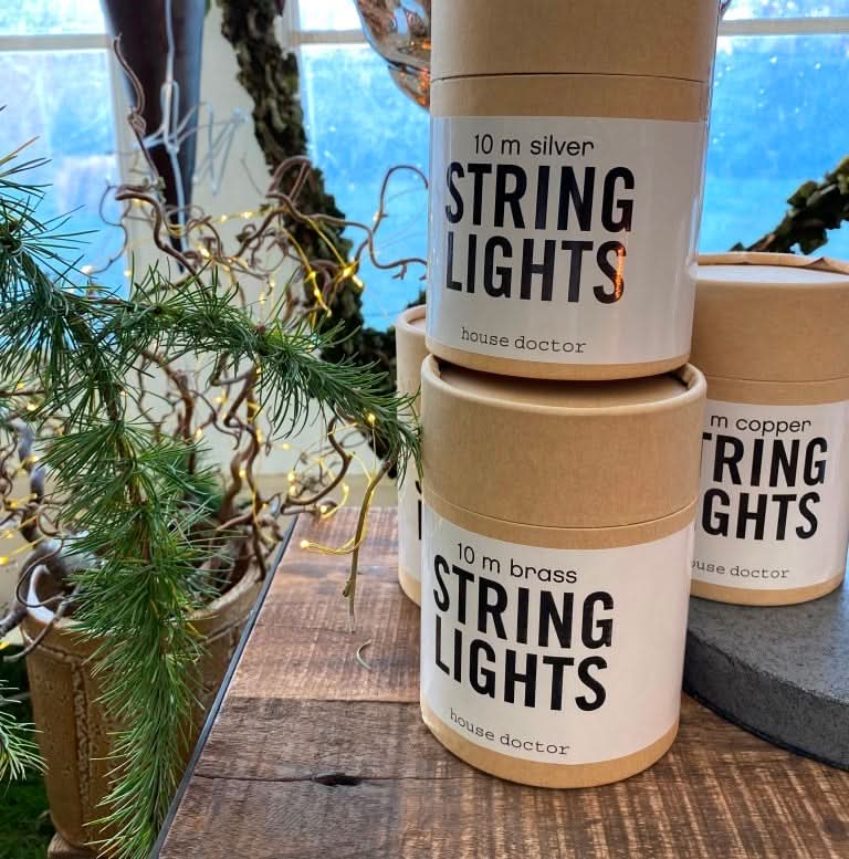 billigt tilbud på messing lyskæde, 10 meter lang! Udsalg på boligtilbehør til julen 2024. Hurtig levering, billig fragt. Varenummer: 3NDC-4016. Over 1312 brands på udsalg.