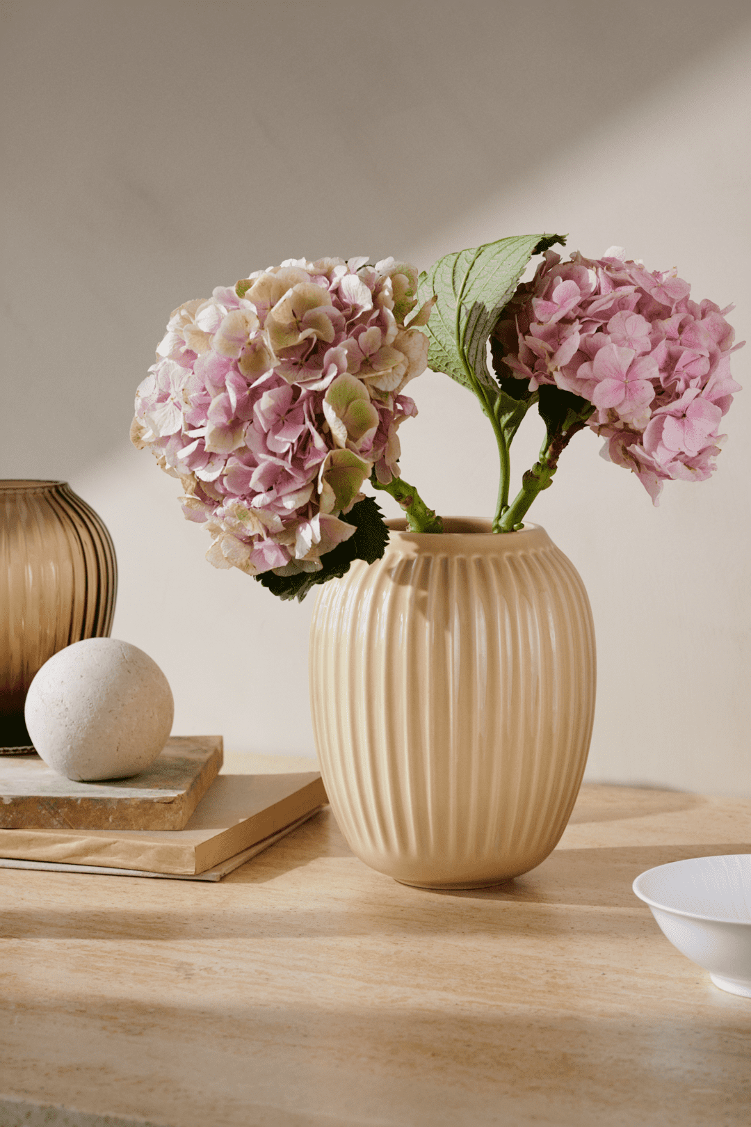 Produktbillede af Kähler Hammershøi Vase H21 cm birk/Sand i premium kvalitet