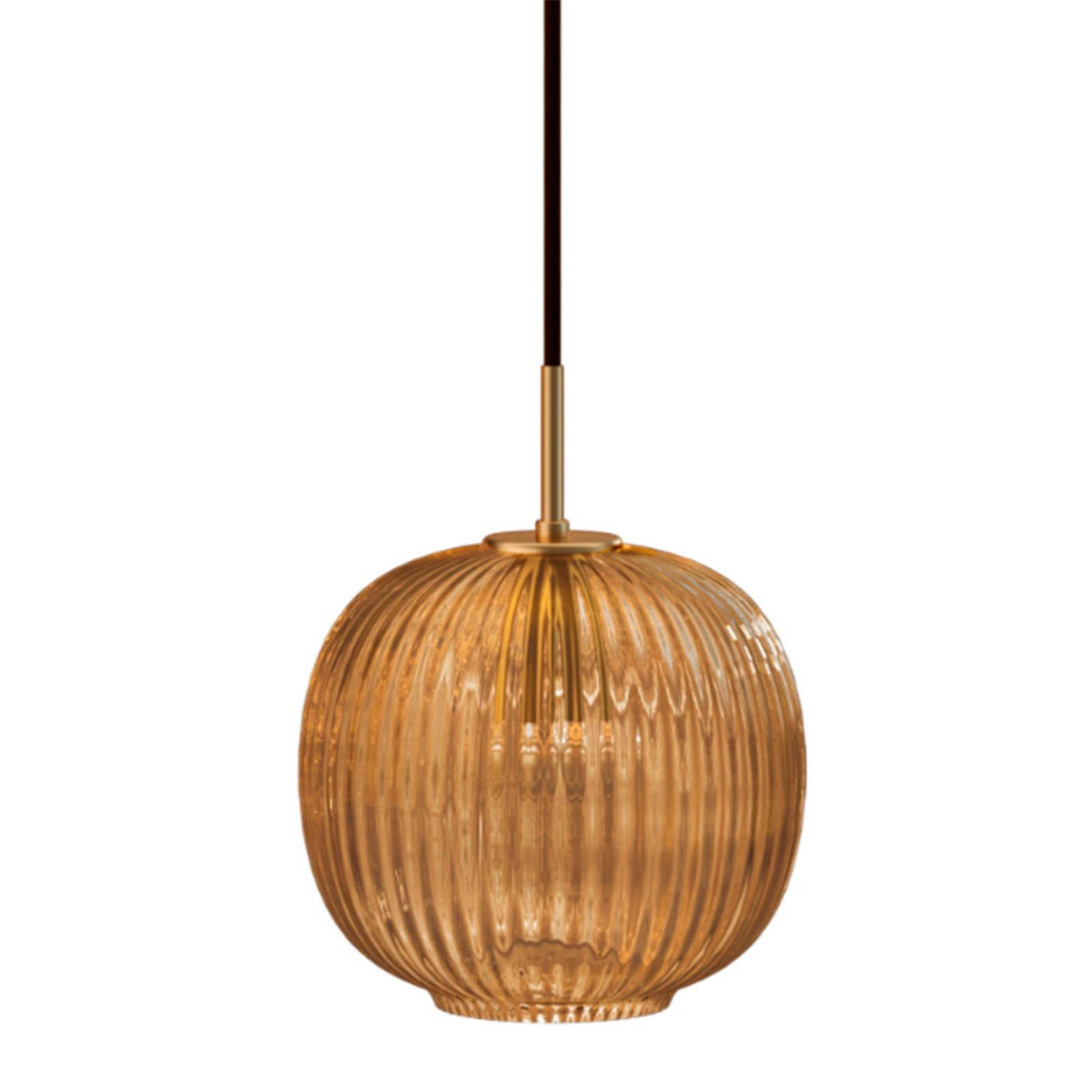 Edgeform Edgeform Vibra loftlampe 18 cm, amber – billede i brug (Lampe)