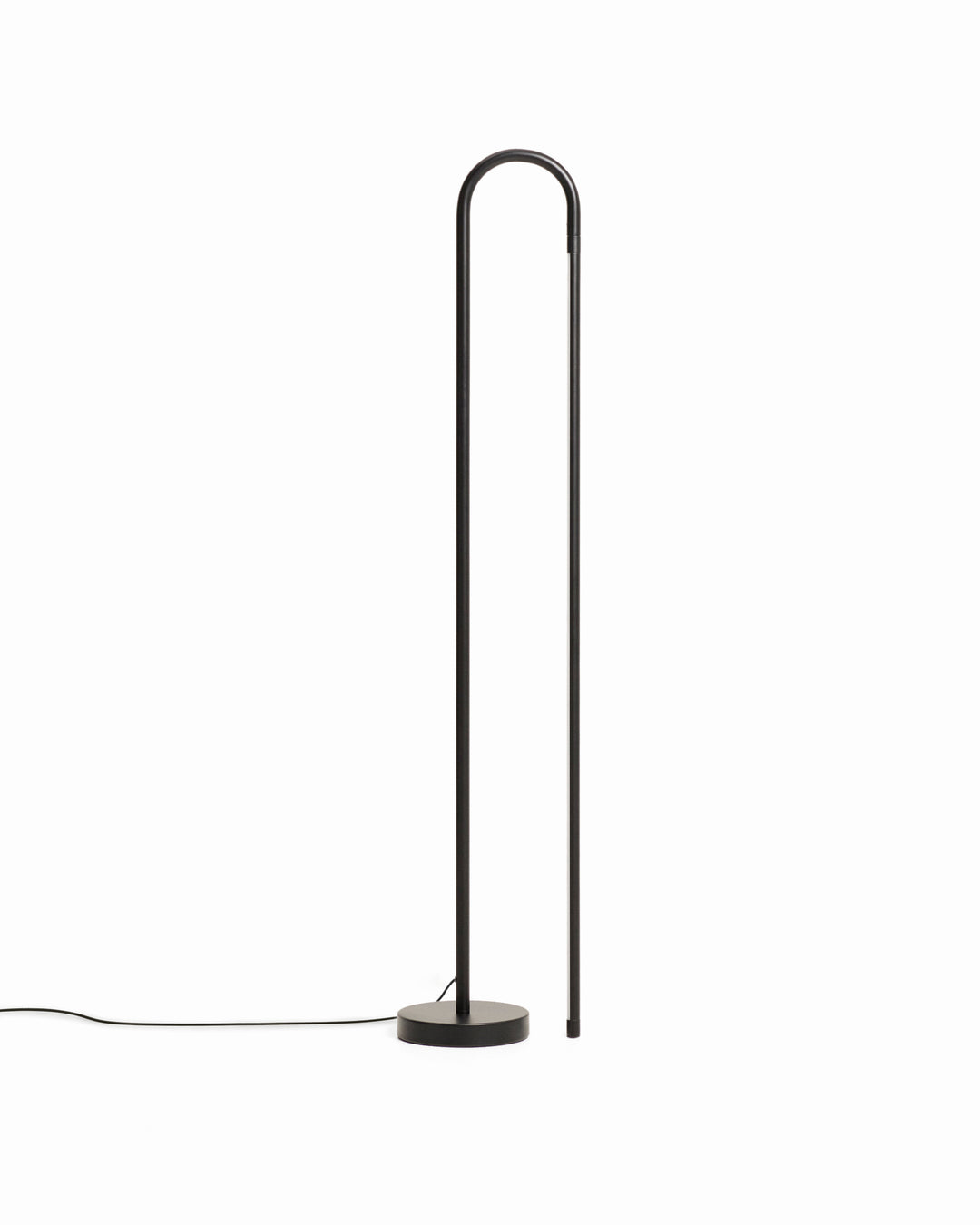 KAVE HOME Bow gulvlampe sort aluminium