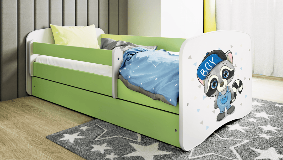 Babydreams juniorseng med vaskebjørn m. madras sengehest og skuffe hvid og grøn laminat 140x70