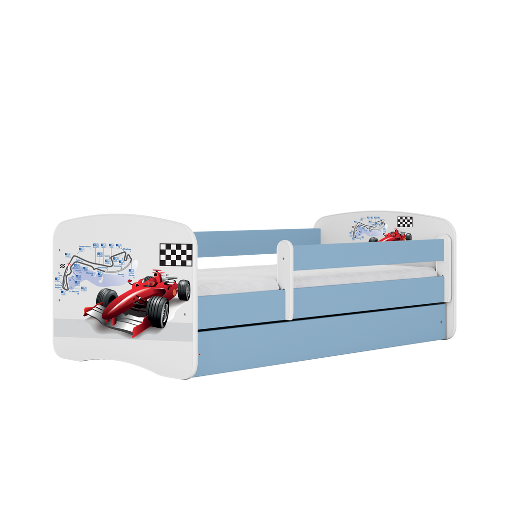 Babydreams juniorseng med racerbil m. madras sengehest skuffe hvid og blå laminat 140x70