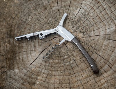 Produktbillede af Pinot Proptrækker Wenghétræ Eksklusiv Læder-æske på tilbud i brug