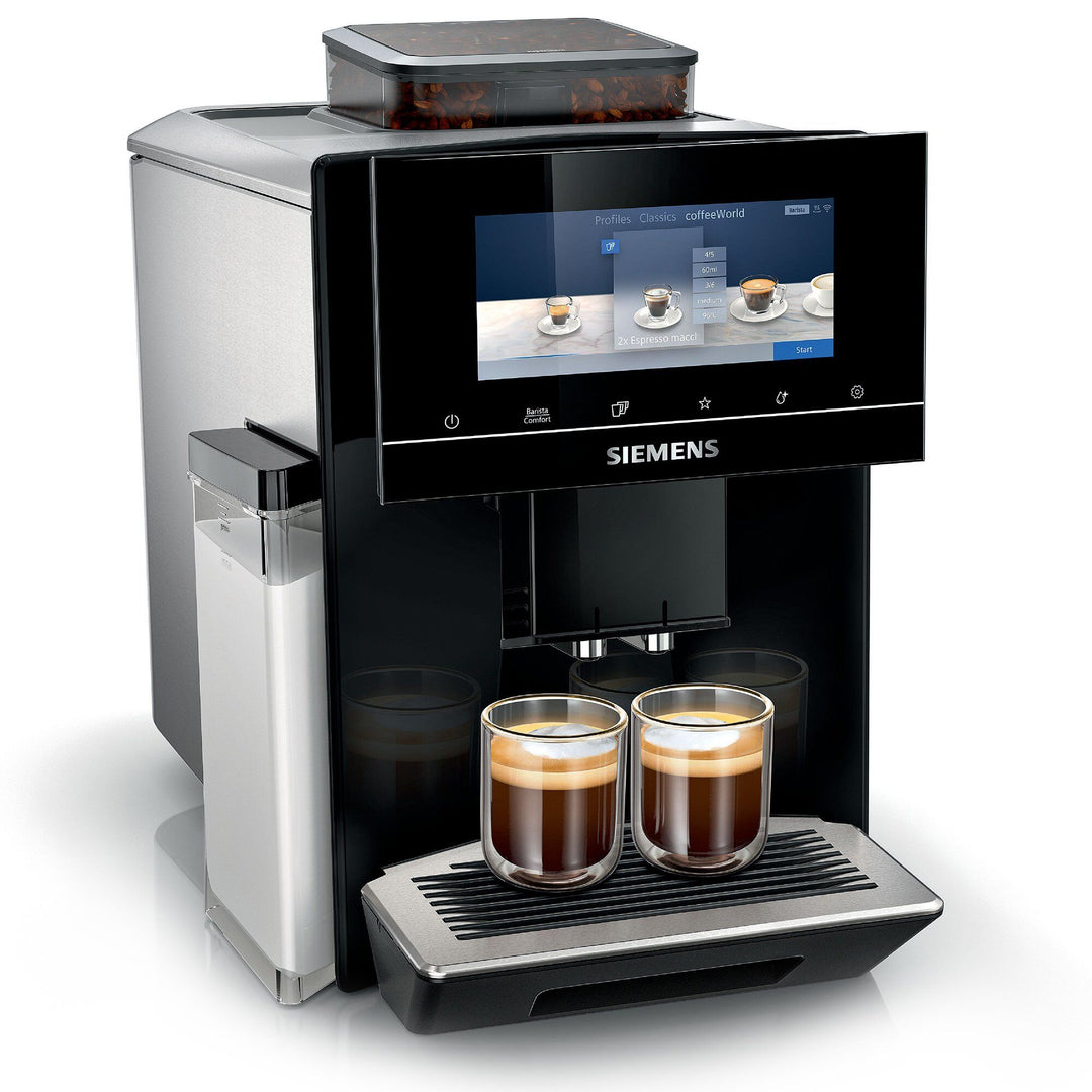 Se Siemens EQ900 helautomatisk kaffemaskine 2,3 liter ✔ Stort online udvalg i Siemens - Køb online på udsalg og tilbud lige nu ✔ Meget billig fragt og hurtig levering: 1 - 2 hverdage - Varenummer: KTCH-62219 og barcode / Ean: 4242003904961 på lager - Udsalg på Hjem og madlavning, Opbevaring og organisering Spar op til 57% - Over  857 kendte brands på udsalg