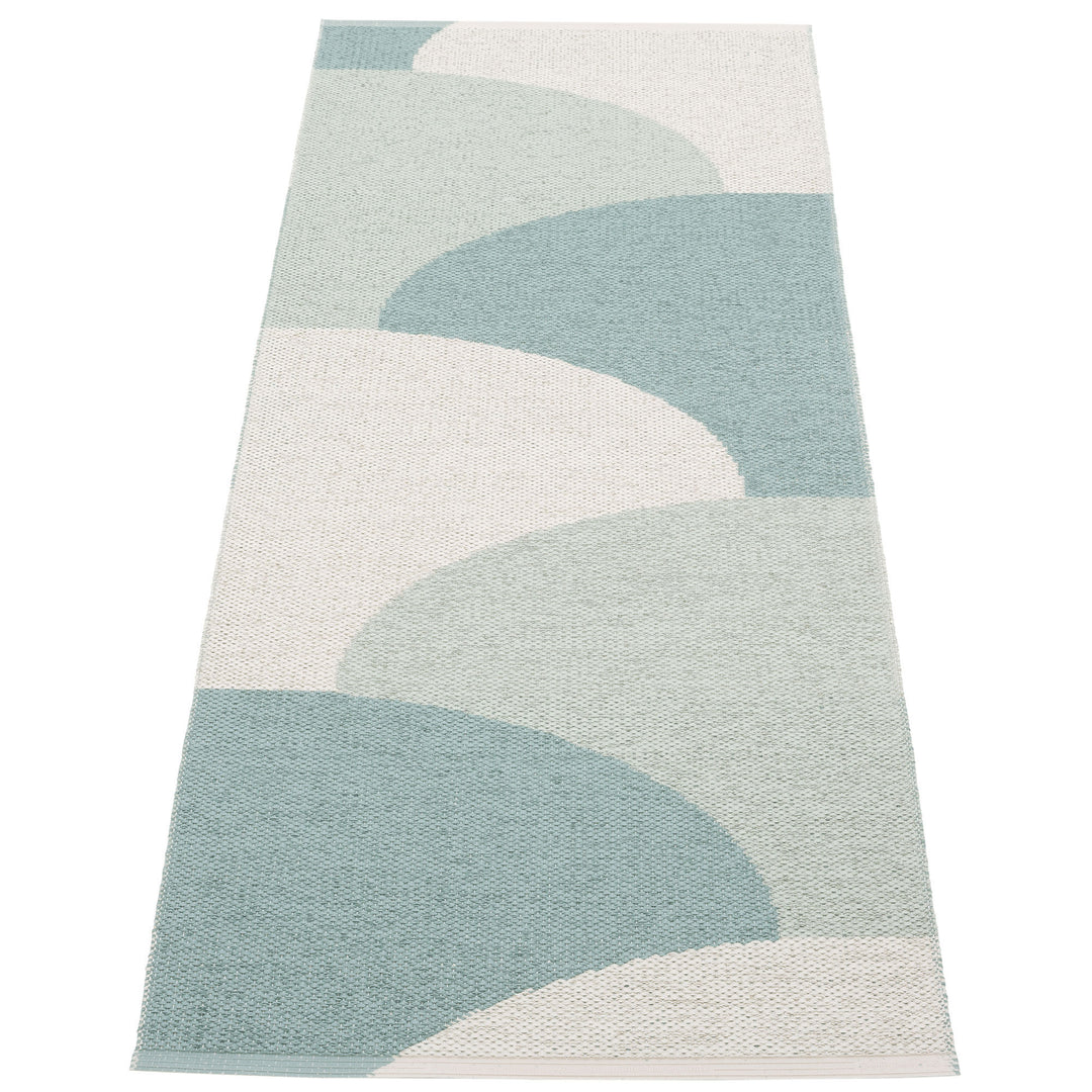 Pappelina Pappelina Hill Tæppe 70x180 cm, fossil grey/haze/sage – produktbillede (Tæpper)